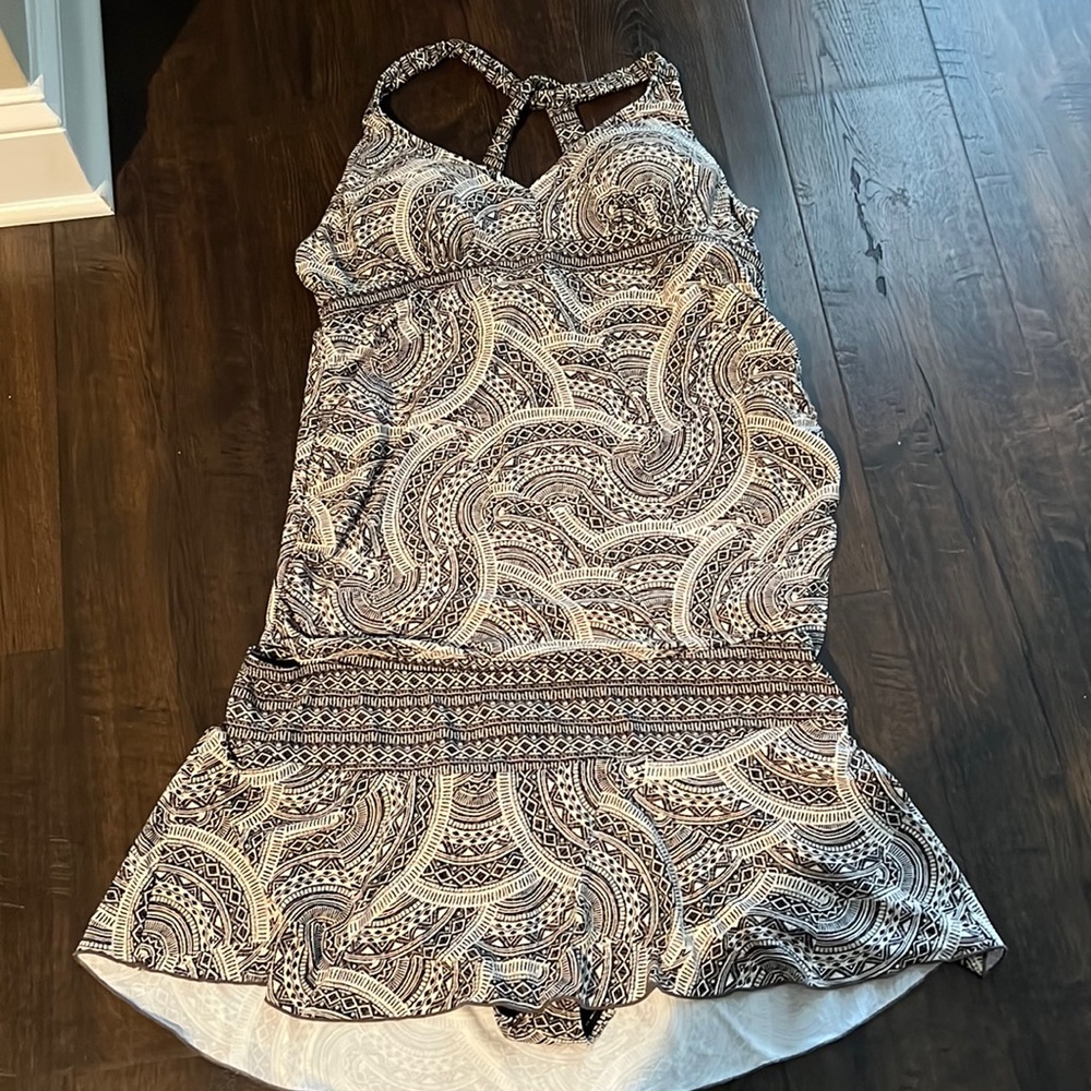 Maternity 2pc Swim Tankini with Skirt sz L EUC tribal print